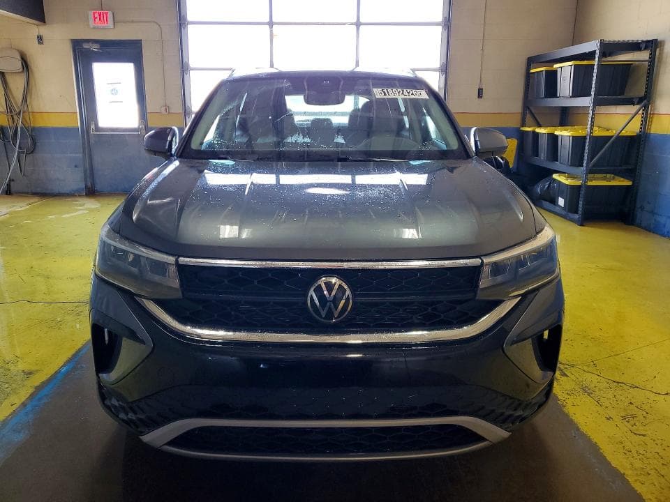 2023 VOLKSWAGEN TAOS SE 5