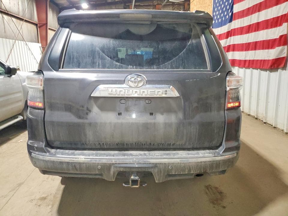 2017 TOYOTA 4RUNNER LIMITED 6