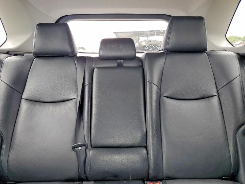 2020 TOYOTA RAV4 XLE 10
