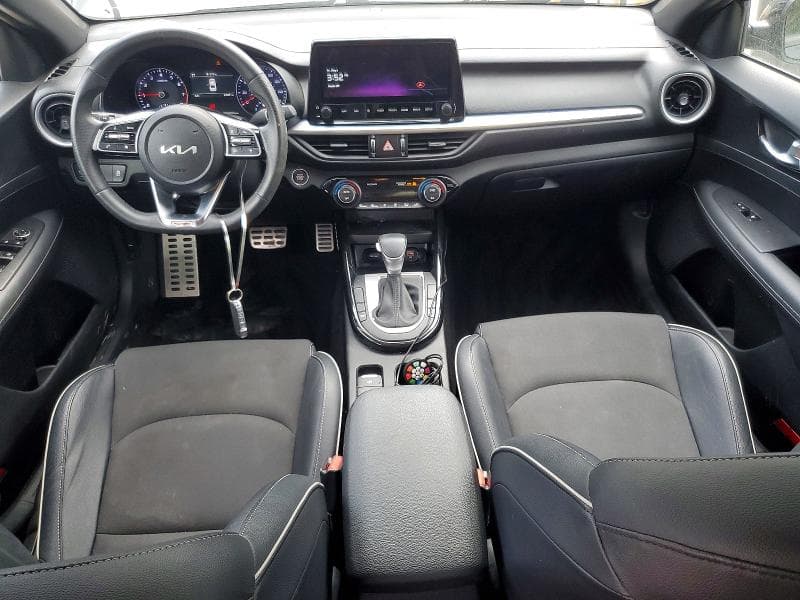 2024 KIA FORTE GT LINE 8