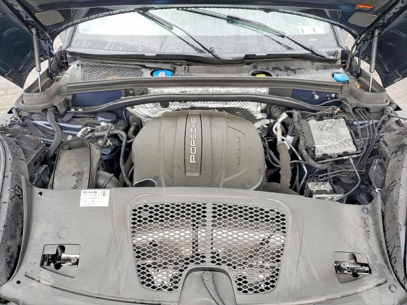 2021 PORSCHE MACAN 12