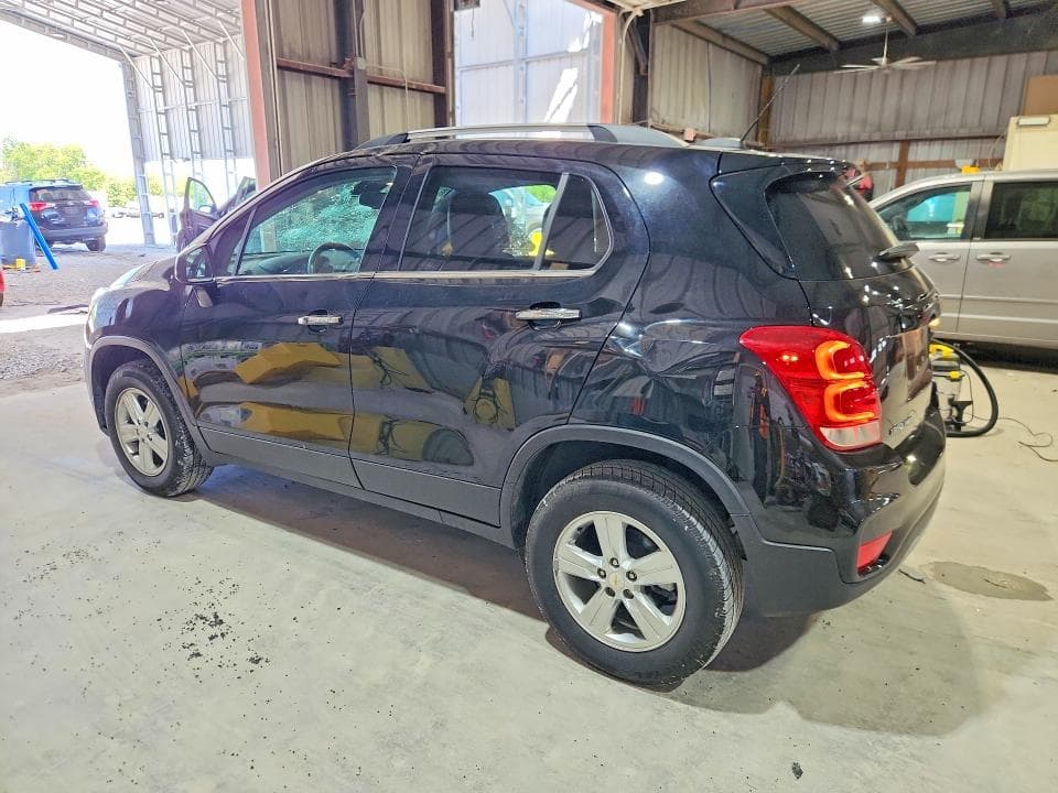 2020 CHEVROLET TRAX 1LT 2