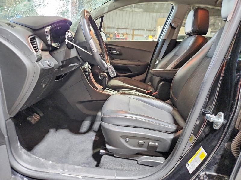 2020 CHEVROLET TRAX 1LT 7
