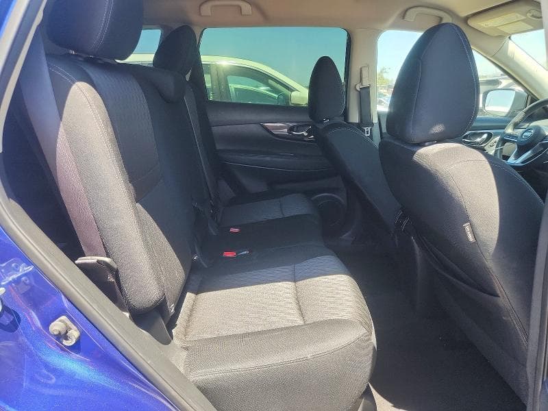 2017 NISSAN ROGUE 11