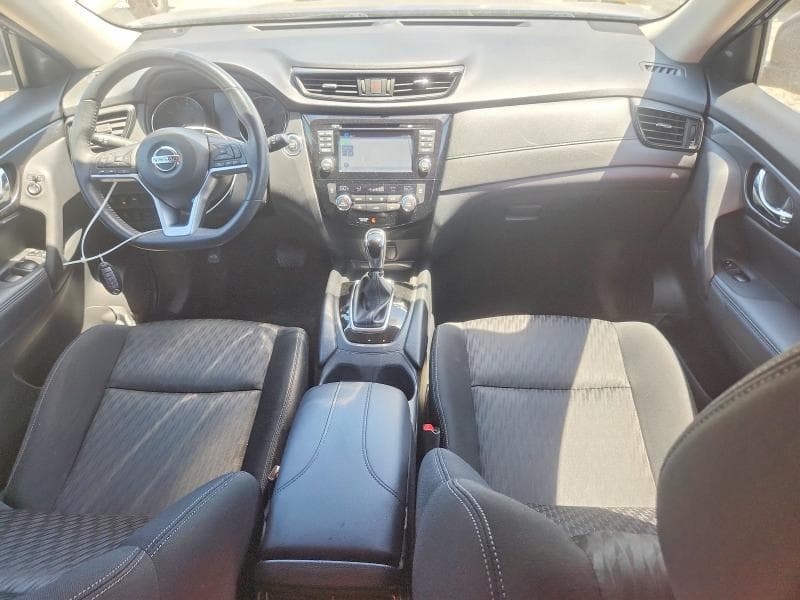 2017 NISSAN ROGUE 8