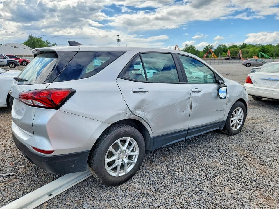 2022 CHEVROLET EQUINOX LS LS 4
