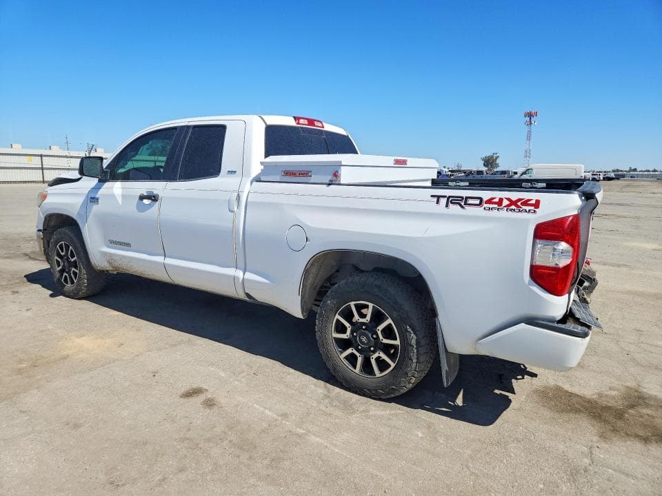 2017 TOYOTA TUNDRA SR5 2