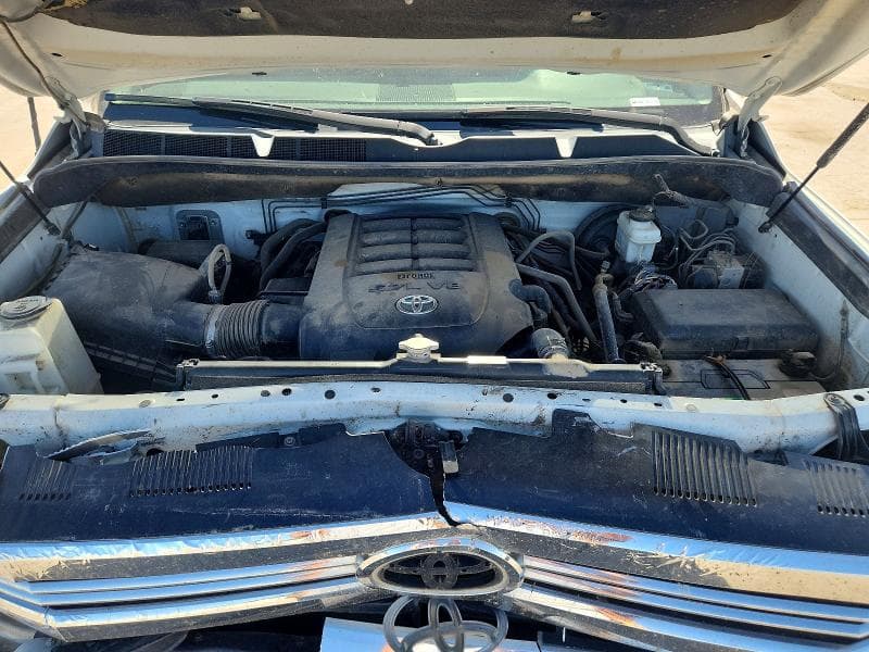 2017 TOYOTA TUNDRA SR5 11