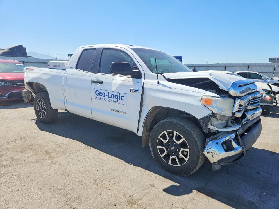 2017 TOYOTA TUNDRA SR5 4