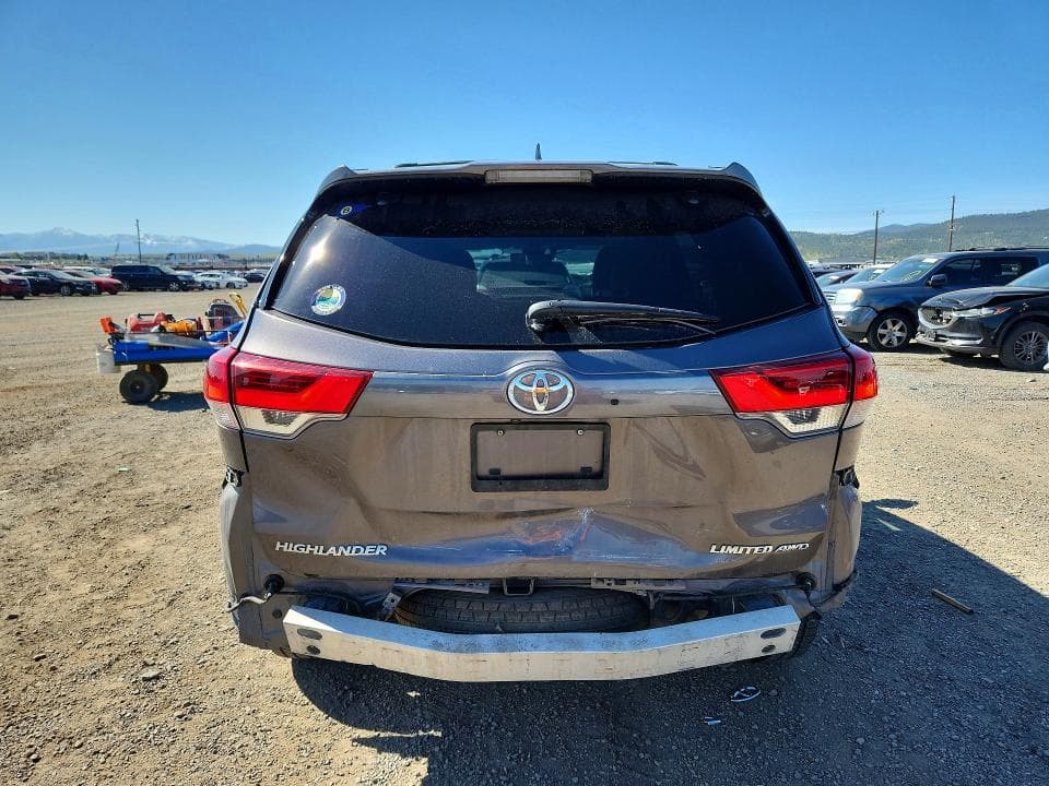 2019 TOYOTA HIGHLANDER LIMITED PLATINUM LIMITED PLATINUM 6