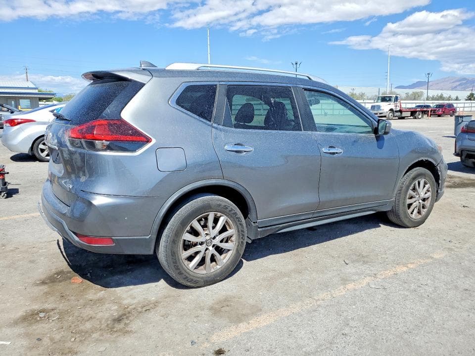 2018 NISSAN ROGUE SV 3