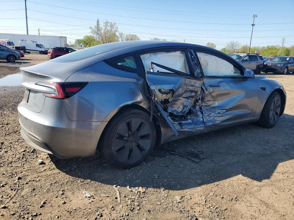 2025 TESLA MODEL 3 3