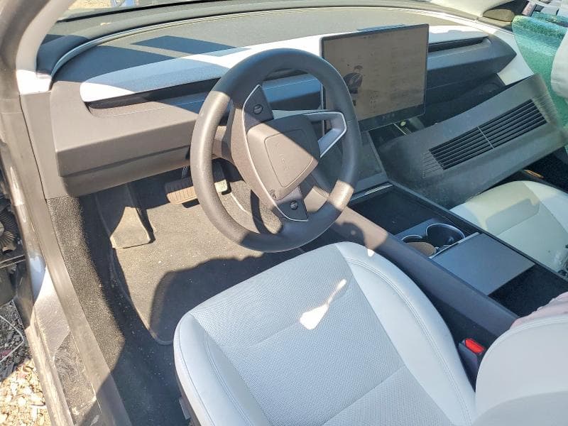 2025 TESLA MODEL 3 8