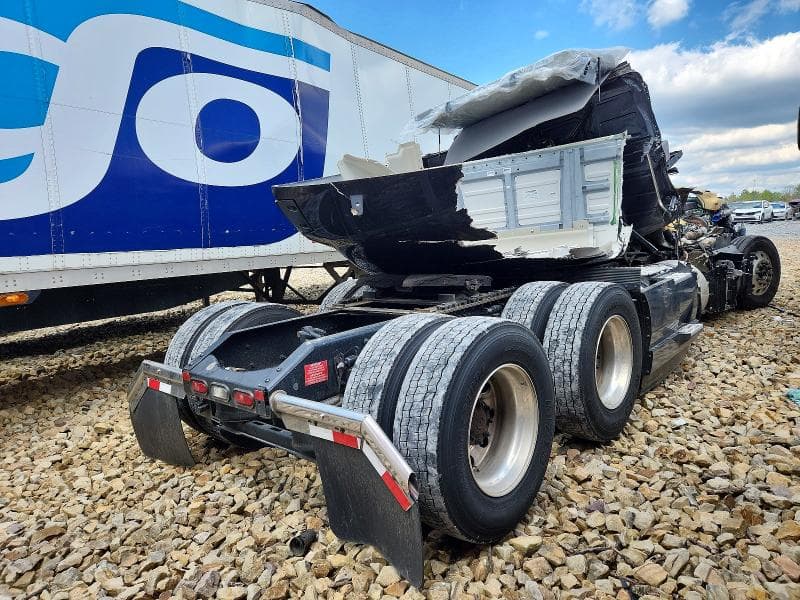 2025 VOLVO VNL SEMI TRUCK 4