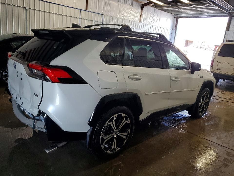 2024 TOYOTA RAV4 PRIME XSE 3