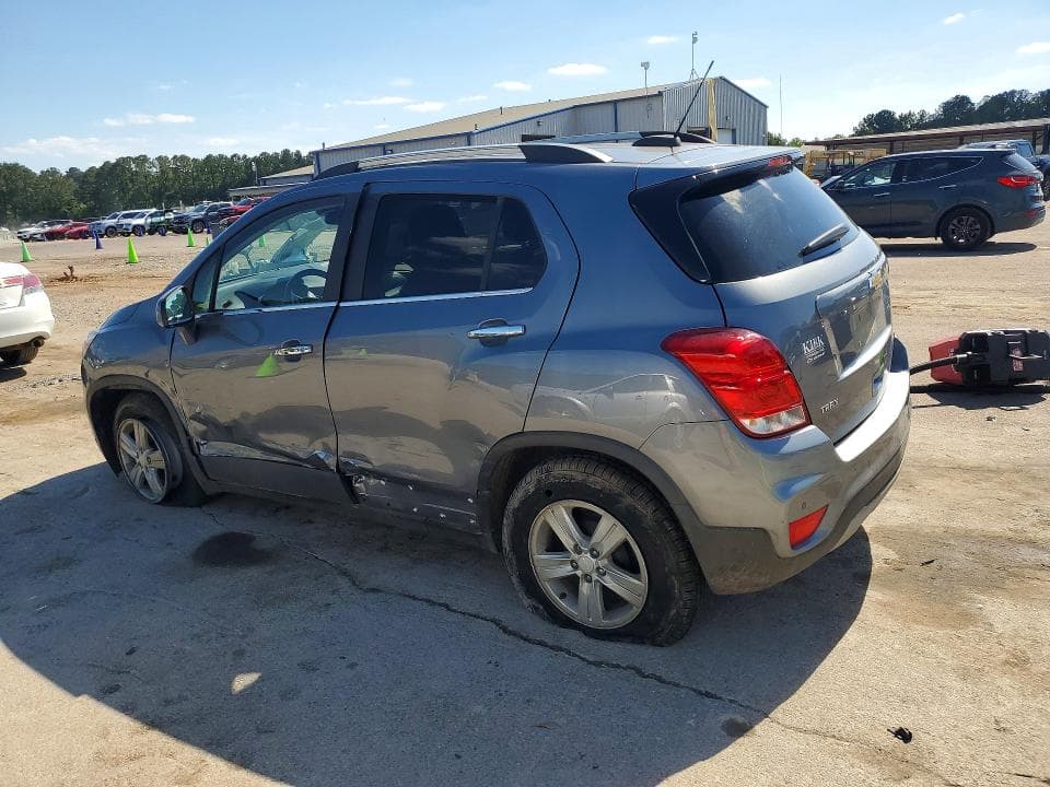 2020 CHEVROLET TRAX 1LT 2