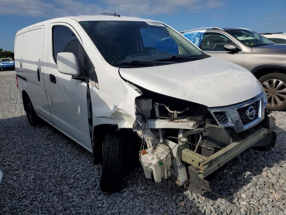 2017 NISSAN NV200 SV 4