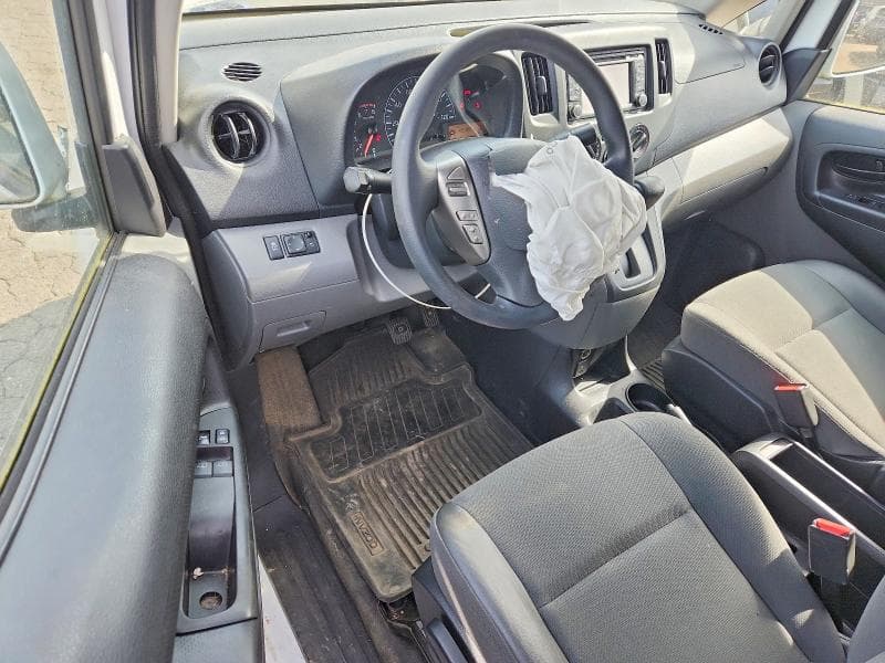 2017 NISSAN NV200 SV 8