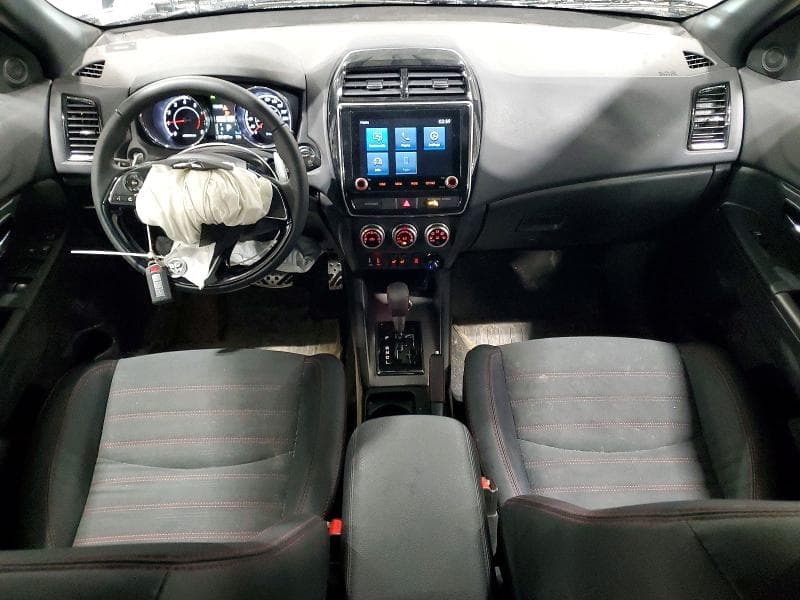 2026 MITSUBISHI RVR SE 8