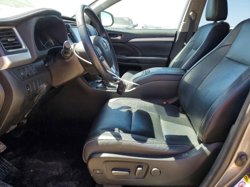 2018 TOYOTA HIGHLANDER XLE XLE 7