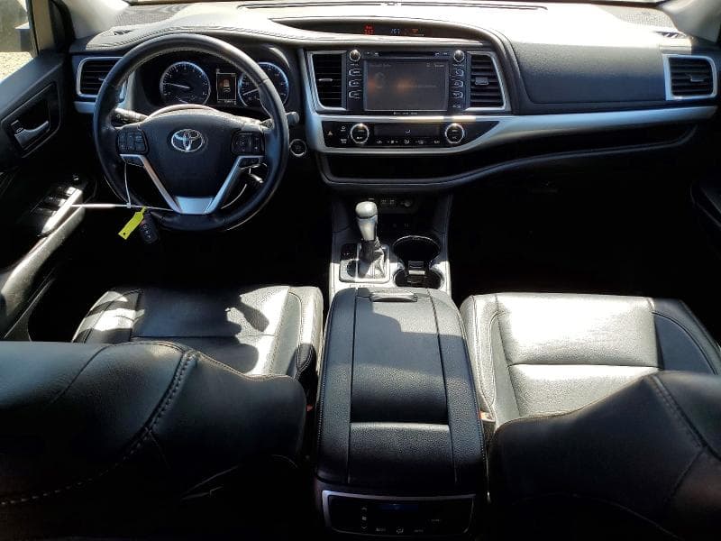 2018 TOYOTA HIGHLANDER XLE XLE 8