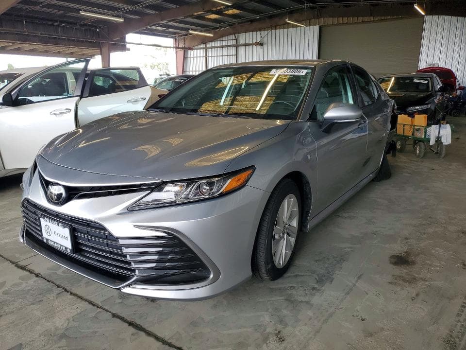 2024 TOYOTA CAMRY LE - 1