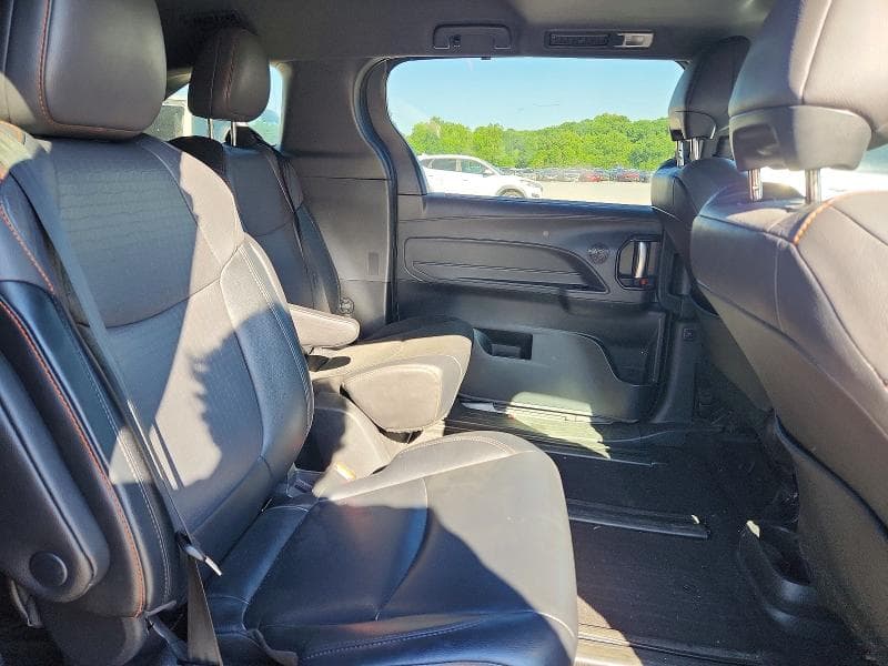 2021 TOYOTA SIENNA XSE 7-PASSENGER XSE 7-PASSENGER 11