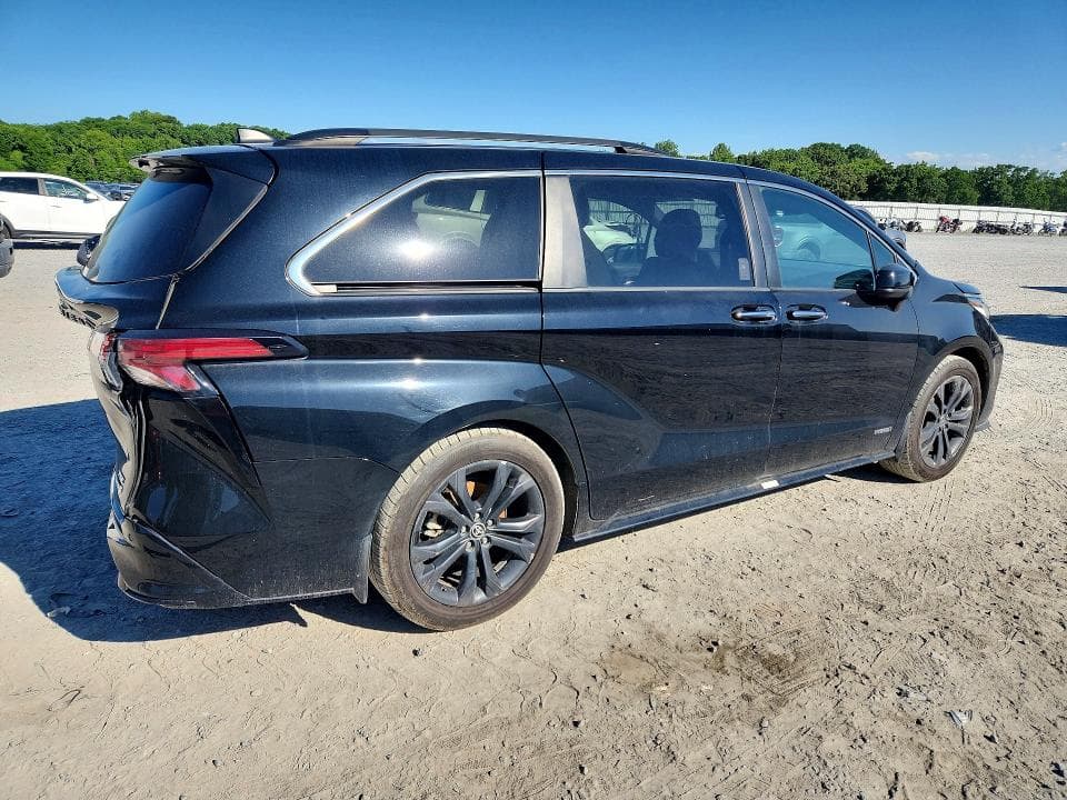2021 TOYOTA SIENNA XSE 7-PASSENGER XSE 7-PASSENGER 3