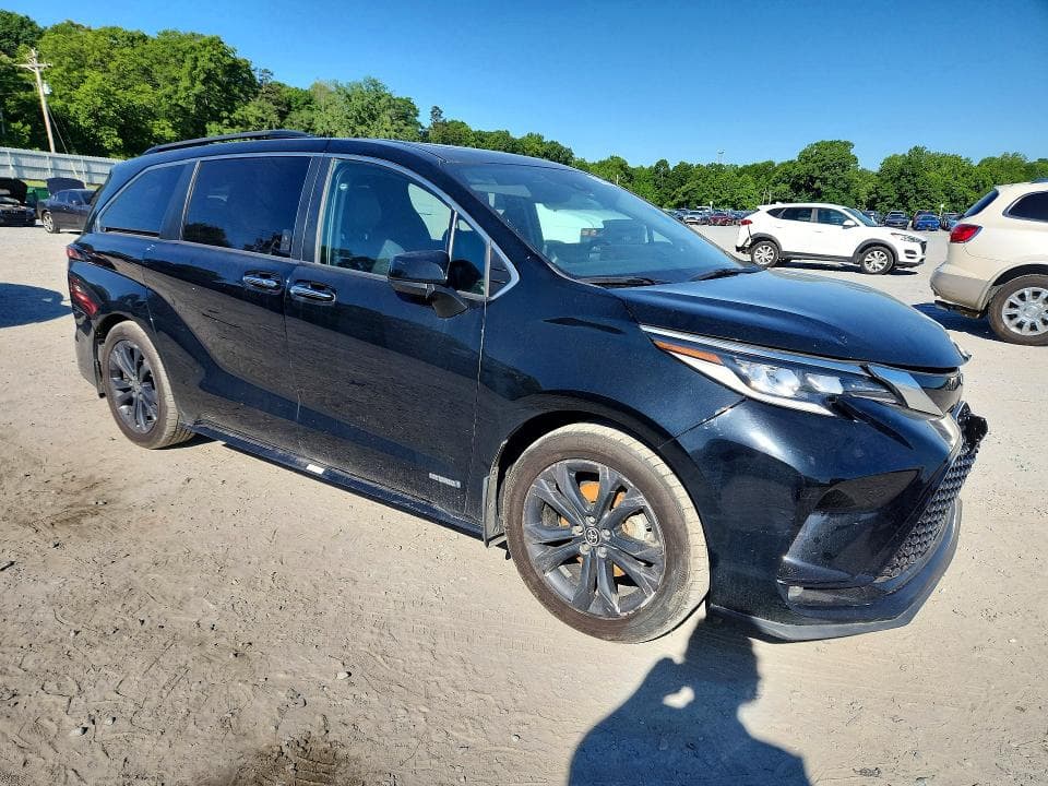 2021 TOYOTA SIENNA XSE 7-PASSENGER XSE 7-PASSENGER 4