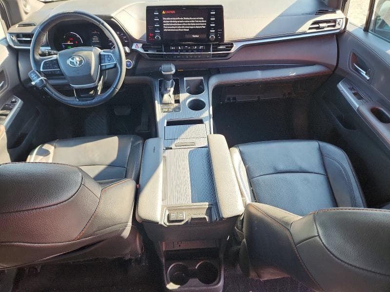 2021 TOYOTA SIENNA XSE 7-PASSENGER XSE 7-PASSENGER 8