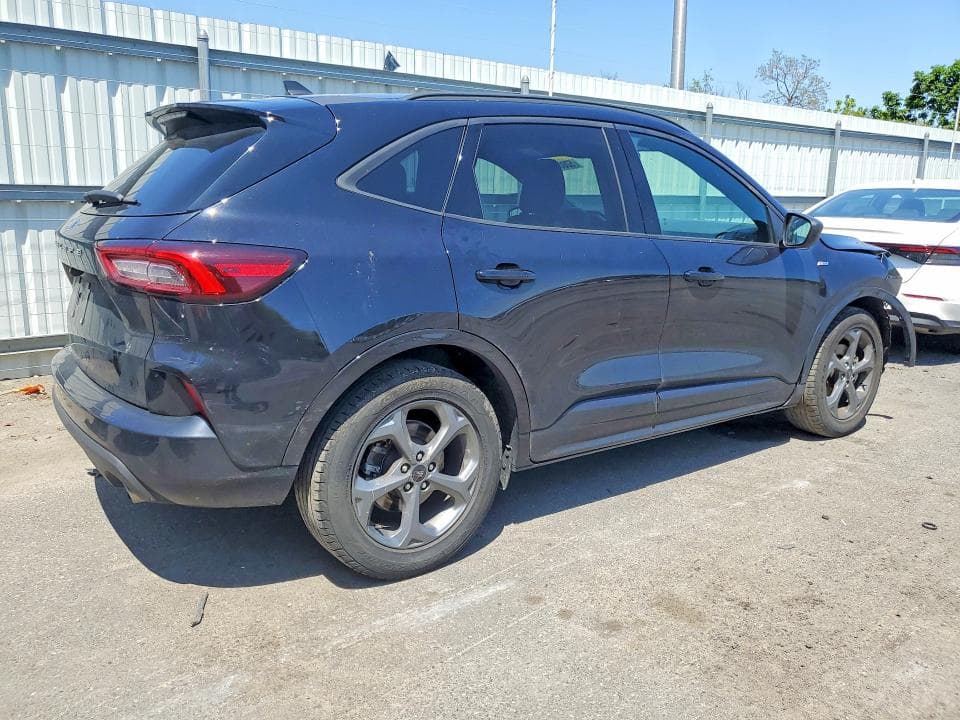 2023 FORD ESCAPE ST LINE 3