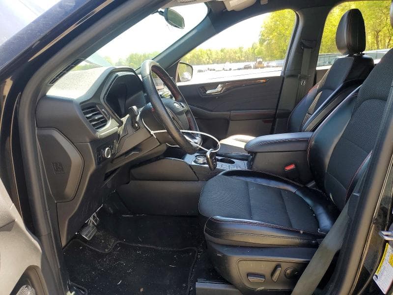 2023 FORD ESCAPE ST LINE 7