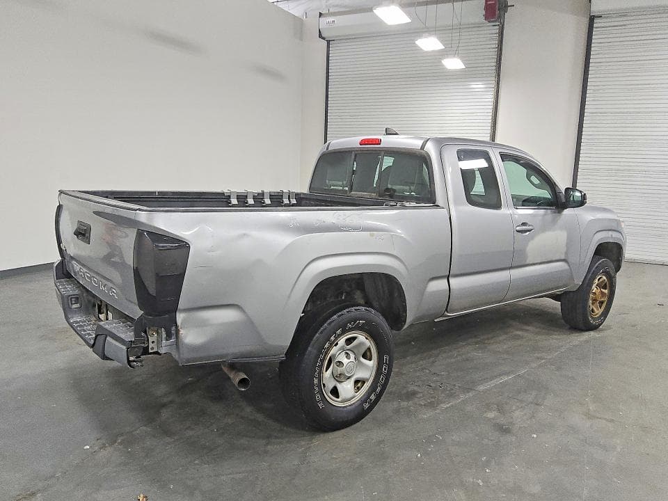 2018 TOYOTA TACOMA SR SR 3