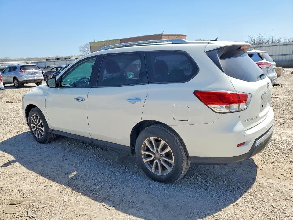 2016 NISSAN PATHFINDER SV 2