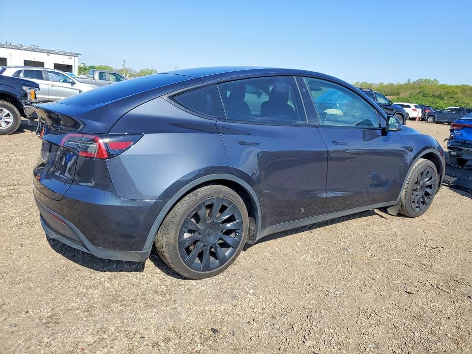 2024 TESLA MODEL Y 3