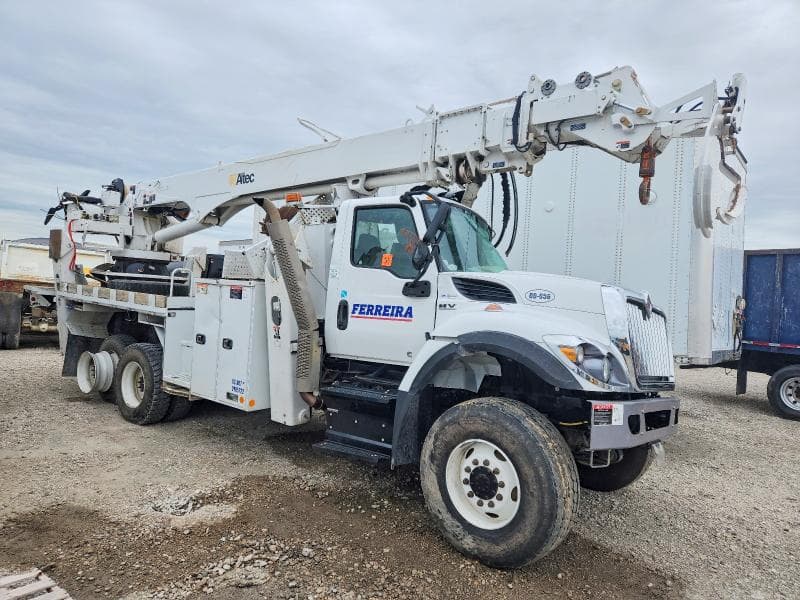 2022 INTERNATIONAL HV607