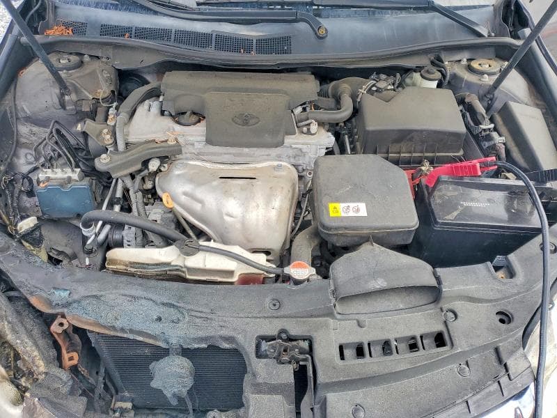 2017 TOYOTA CAMRY SE 11
