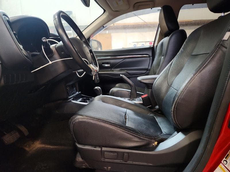 2017 MITSUBISHI OUTLANDER ES 7
