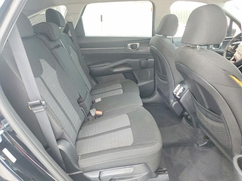 2021 KIA SORENTO LX 11