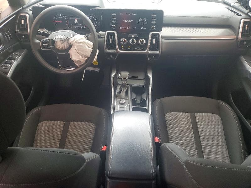 2021 KIA SORENTO LX 8