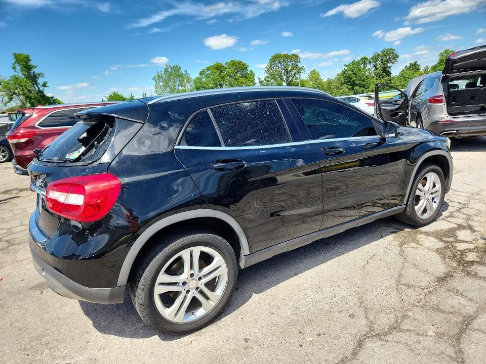 2017 MERCEDES-BENZ GLA 250 4MATIC 250 4MATIC 3