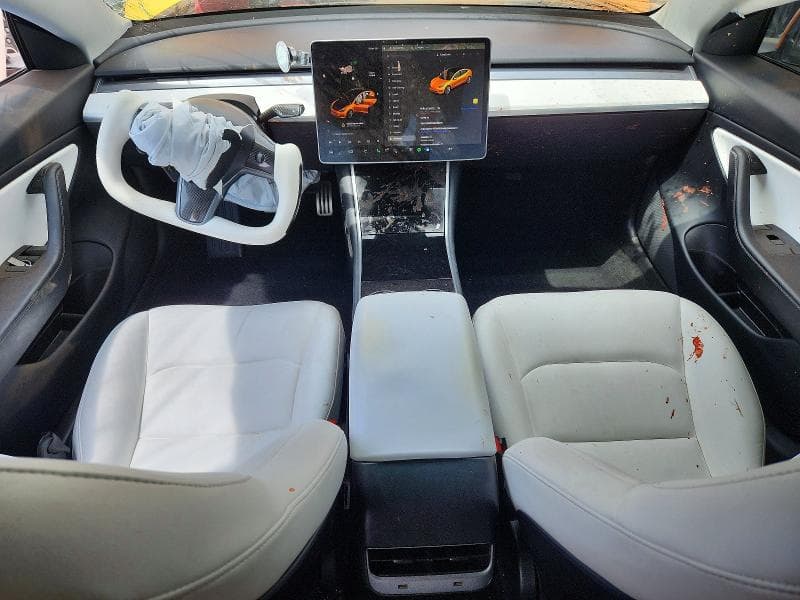2018 TESLA MODEL 3 8