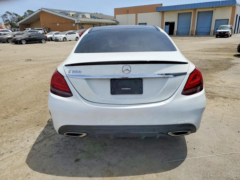 2020 MERCEDES-BENZ C 300 6