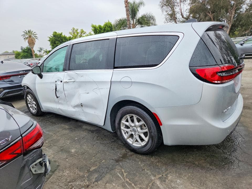 2024 CHRYSLER PACIFICA TOURING 2