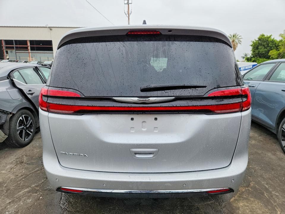 2024 CHRYSLER PACIFICA TOURING 6