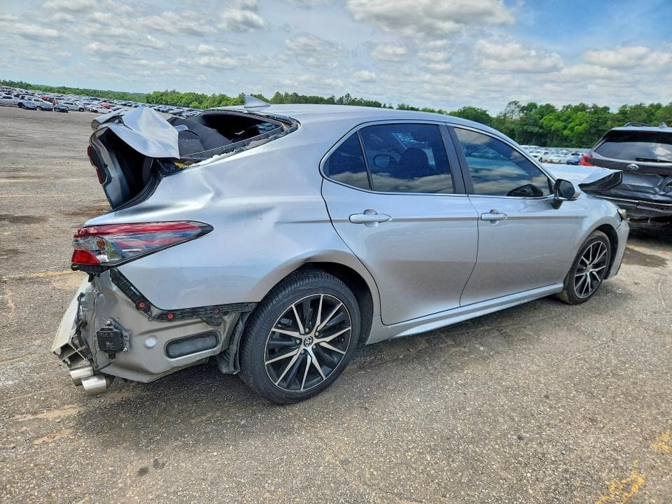 2023 TOYOTA CAMRY SE SE 3