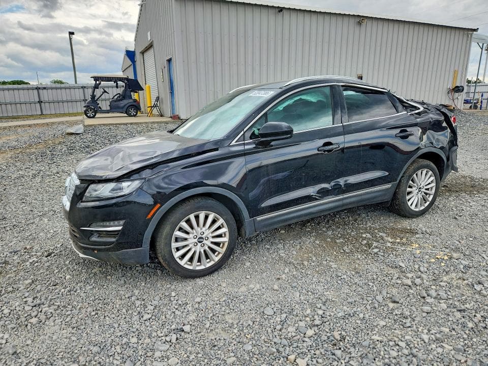 2019 LINCOLN MKC 1