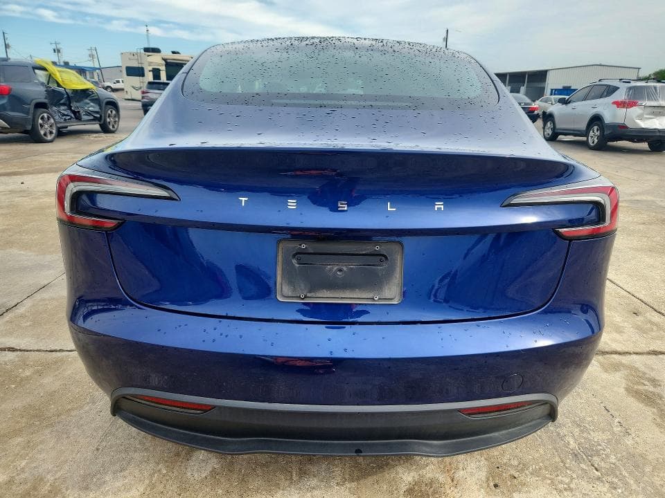 2025 TESLA MODEL 3 6