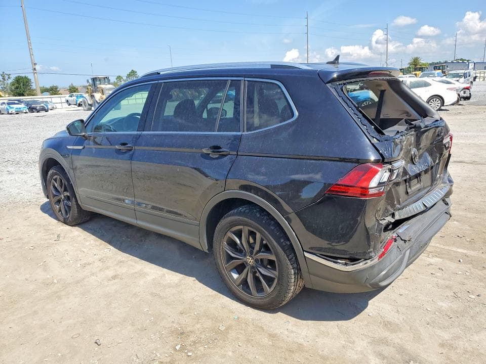 2022 VOLKSWAGEN TIGUAN SE 2