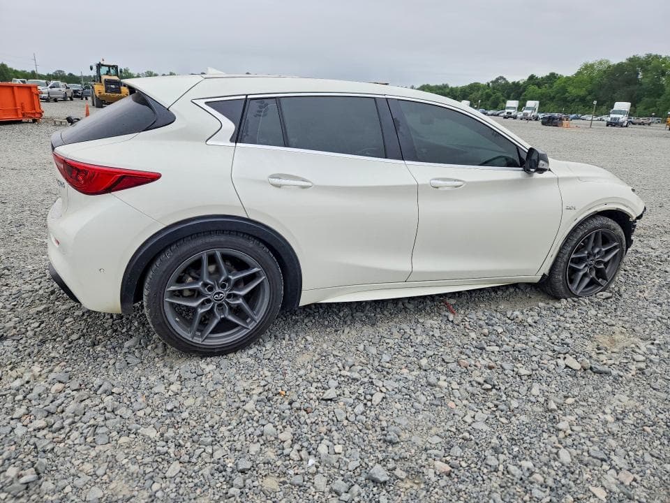 2018 INFINITI QX30 SPORT SPORT 3